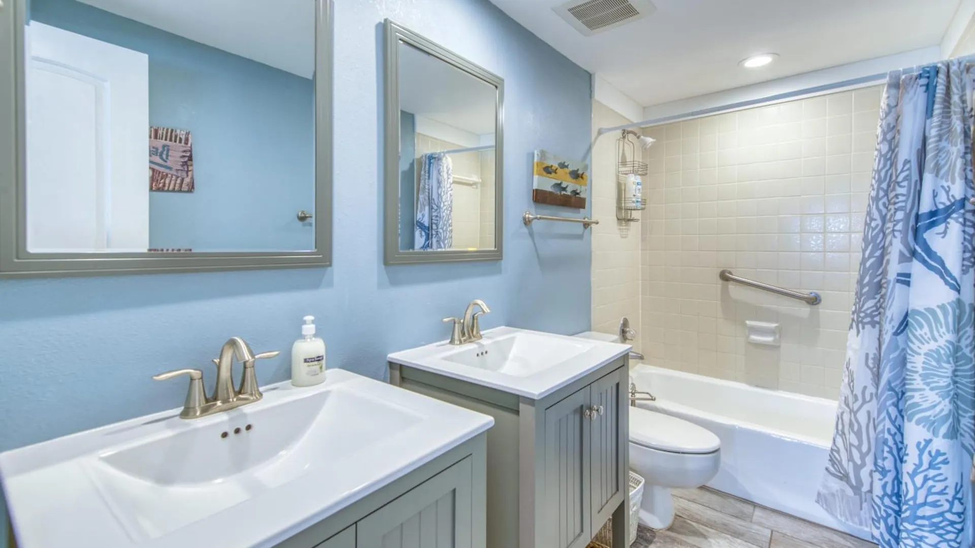 Beach House Condominiums B502 - Beachfront With Pool, Wifi, & Beach Service Destin 0*,  United States