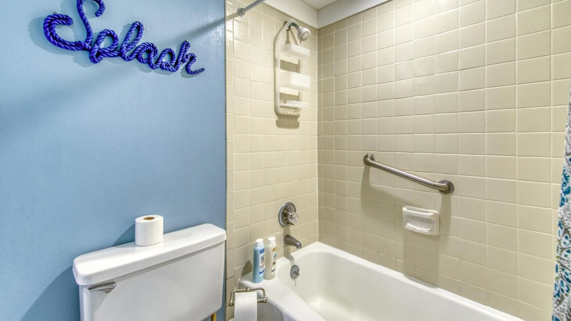 Beach House Condominiums B502 - Beachfront With Pool, Wifi, & Beach Service Destin