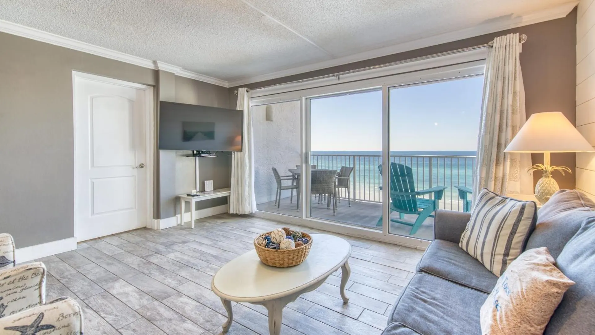 Beach House Condominiums B502 - Beachfront With Pool, Wifi, & Beach Service Destin