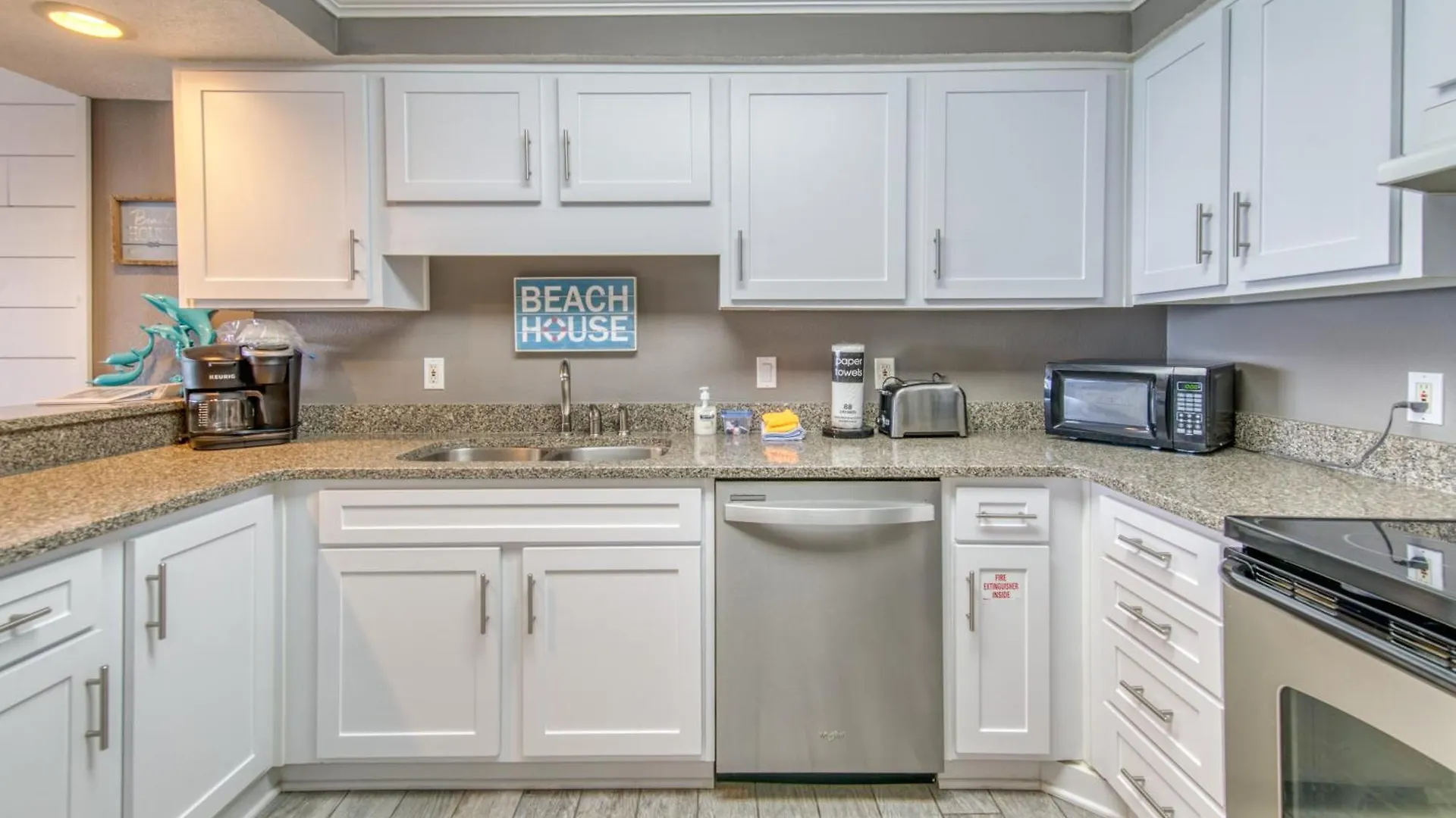 Beach House Condominiums B502 - Beachfront With Pool, Wifi, & Beach Service Destin United States