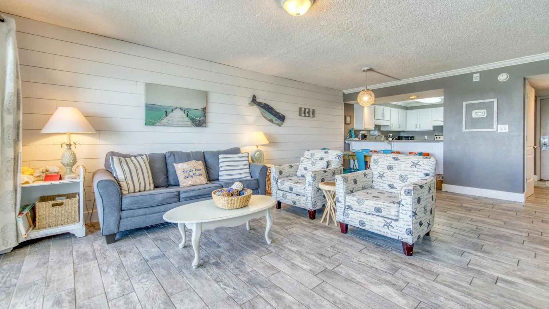 Apartment Beach House Condominiums B502 - Beachfront With Pool, Wifi, & Beach Service Destin United States
