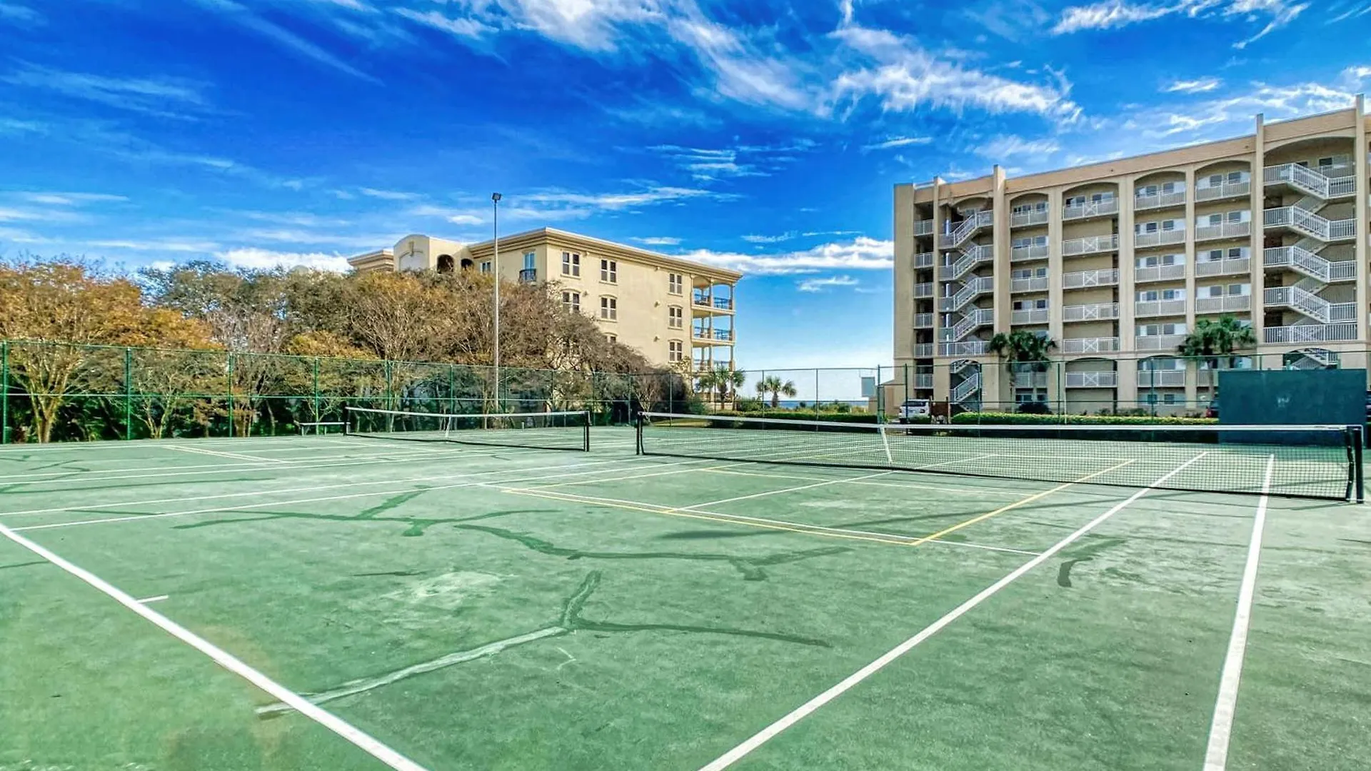 Apartment Beach House Condominiums B502 - Beachfront With Pool, Wifi, & Beach Service Destin