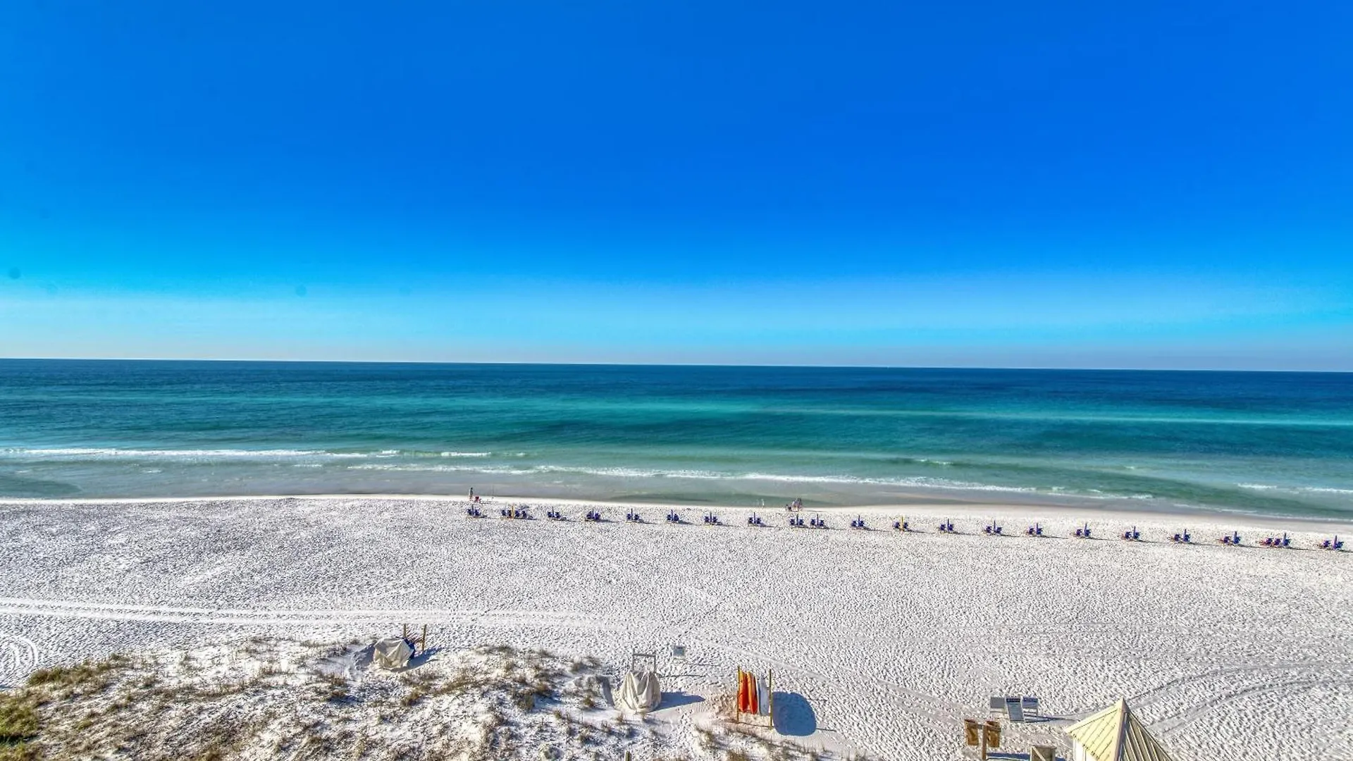 Beach House Condominiums B502 - Beachfront With Pool, Wifi, & Beach Service Destin Apartment